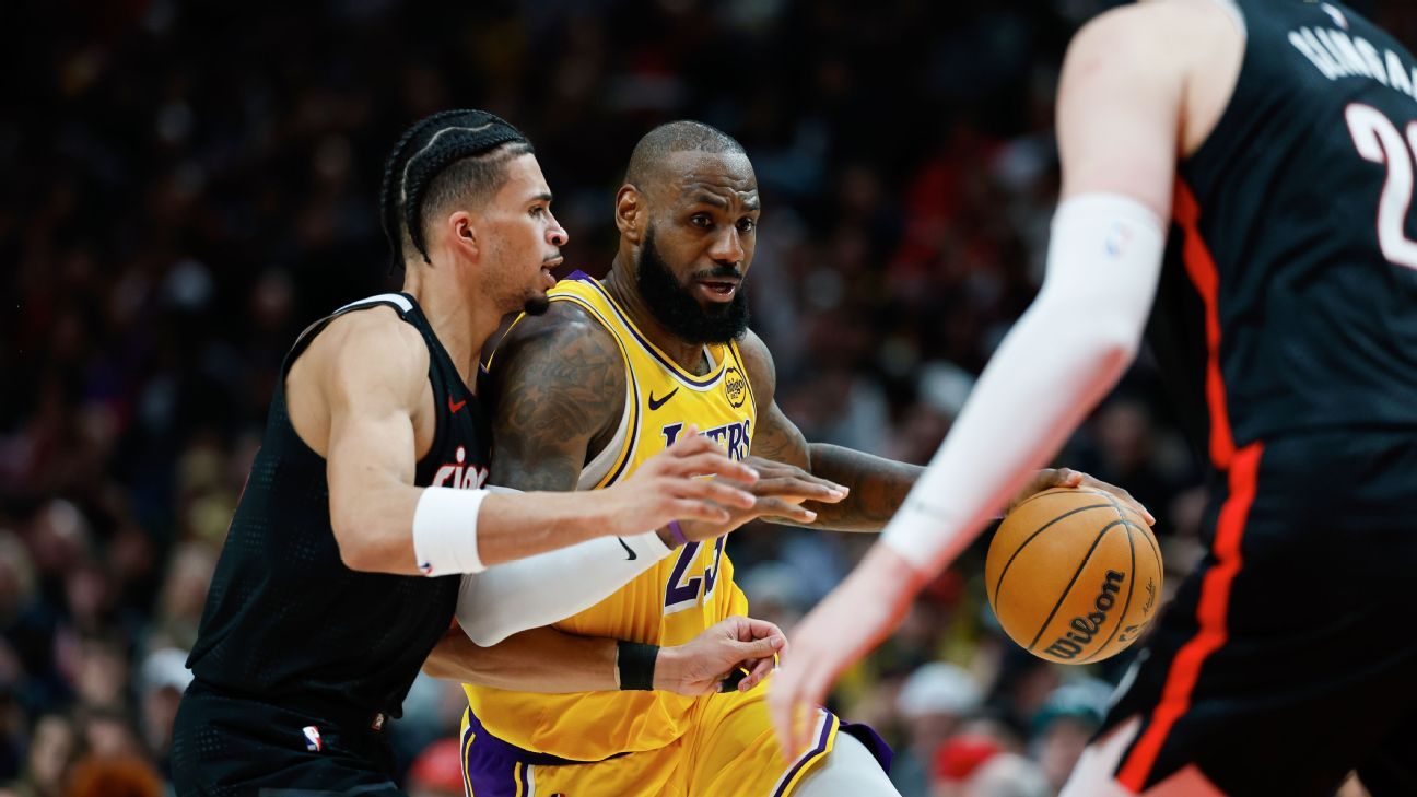 LeBron James Explodes For 40 Points In Lakers Victory